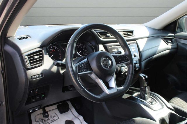 2017 Nissan Rogue SV AWD 4dr Crossover - 22926406 - 11