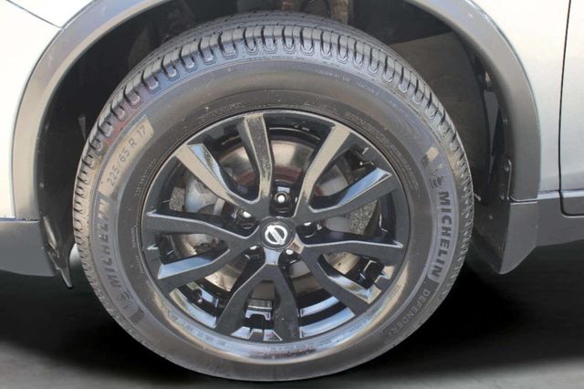 2017 Nissan Rogue SV AWD 4dr Crossover - 22926406 - 27