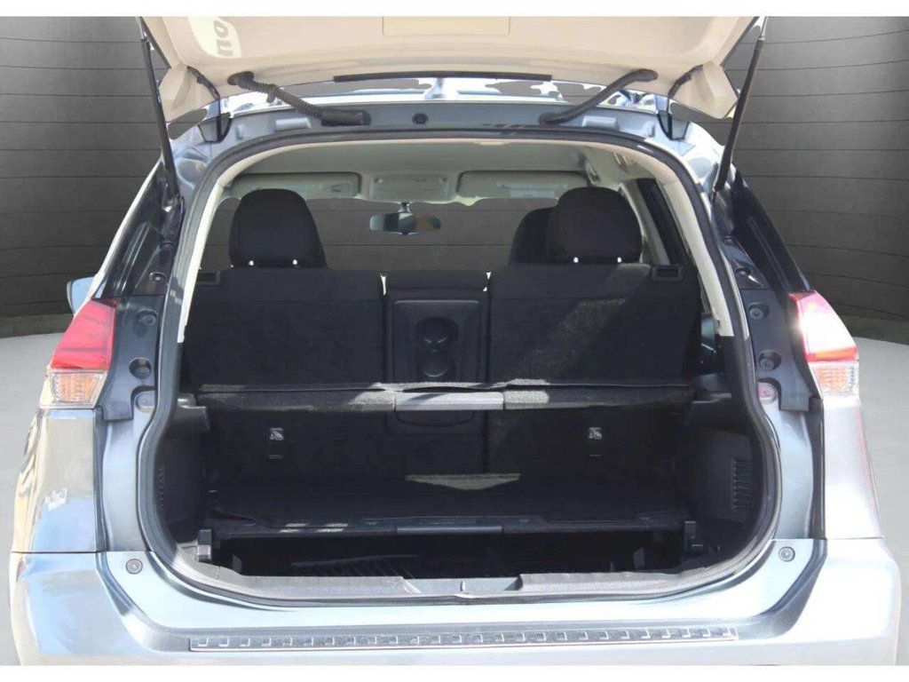 2017 Nissan Rogue SV AWD 4dr Crossover - 22926406 - 8