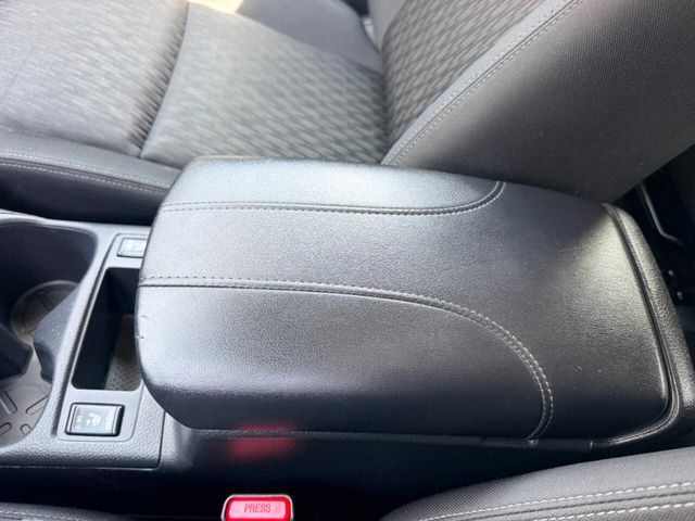 2017 Nissan Rogue SV AWD 4dr Crossover - 23030930 - 39