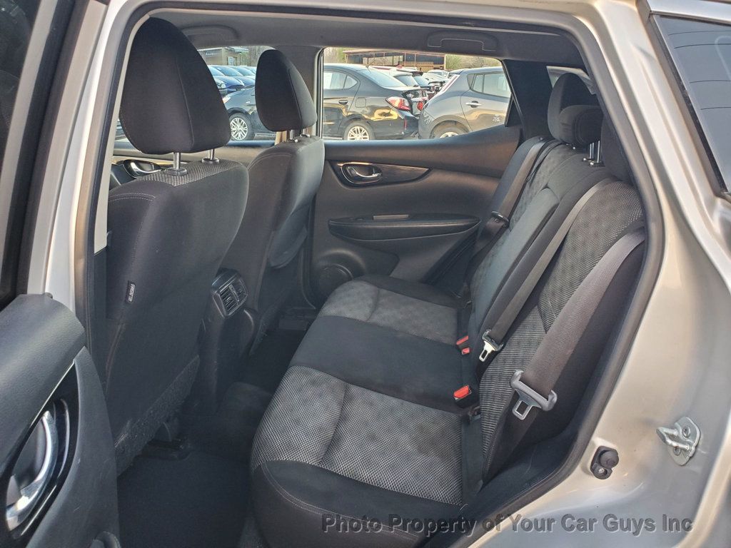 2017 Nissan Rogue Sport  - 22993672 - 18