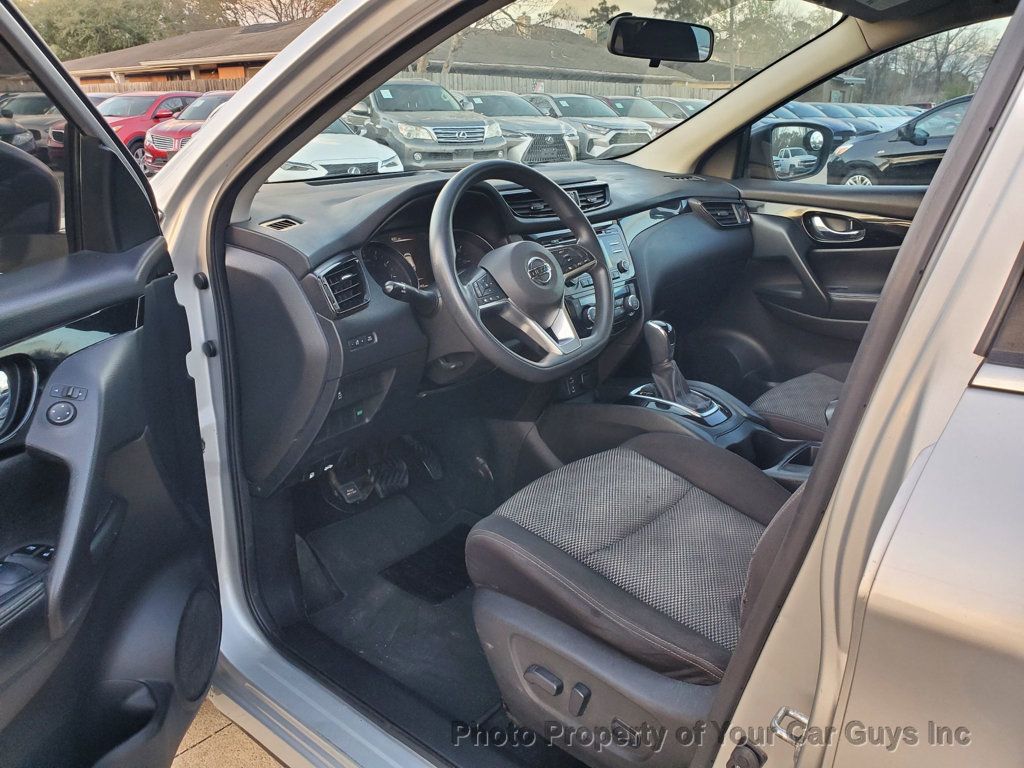 2017 Nissan Rogue Sport  - 22993672 - 21