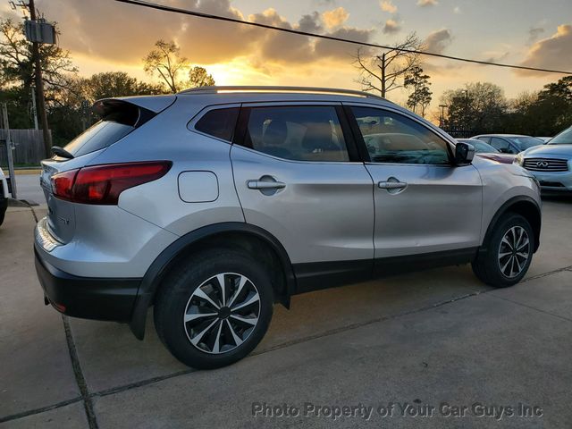 2017 Nissan Rogue Sport  - 22993672 - 7