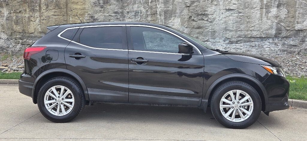 2017 Nissan Rogue Sport  - 23021721 - 1
