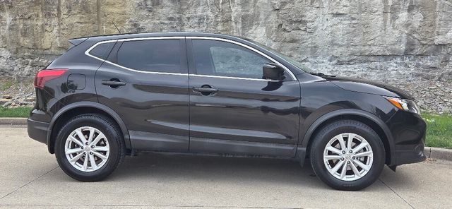 2017 Nissan Rogue Sport  - 23021721 - 1