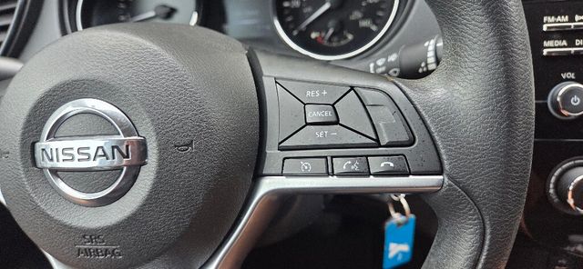 2017 Nissan Rogue Sport  - 23021721 - 25