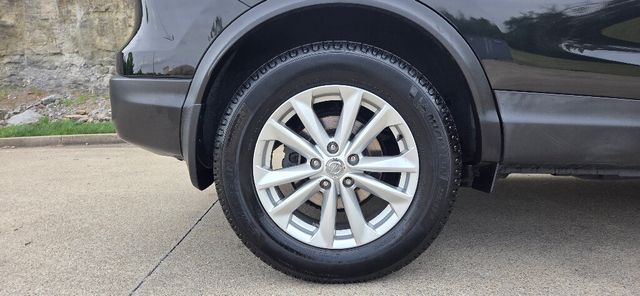 2017 Nissan Rogue Sport  - 23021721 - 26