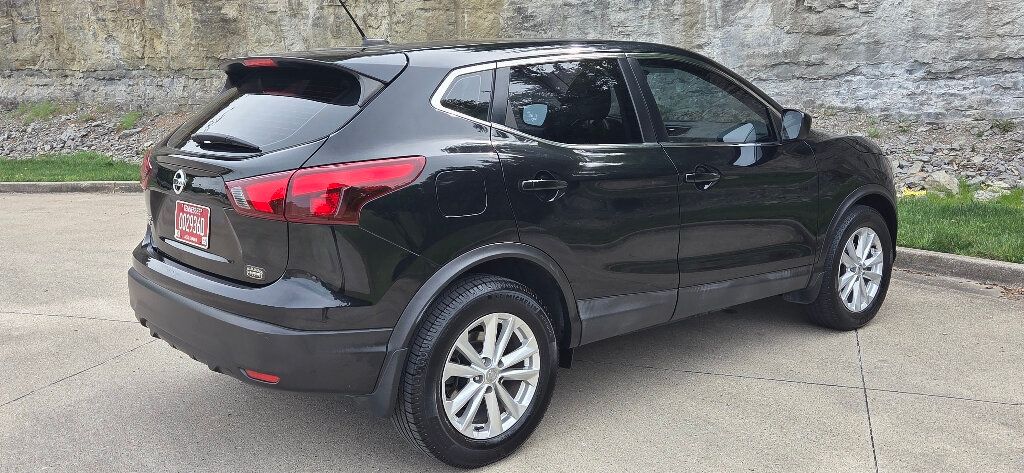 2017 Nissan Rogue Sport  - 23021721 - 6