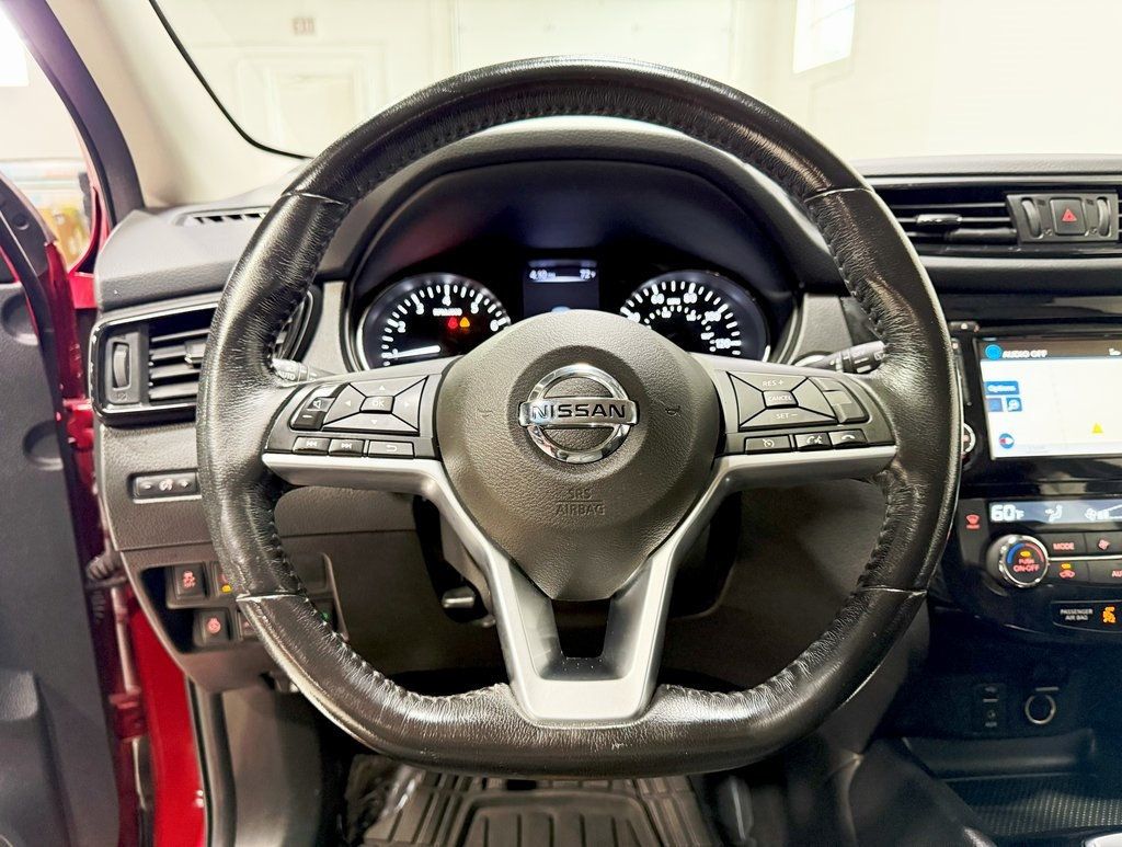2017 Nissan Rogue Sport SV photo 10