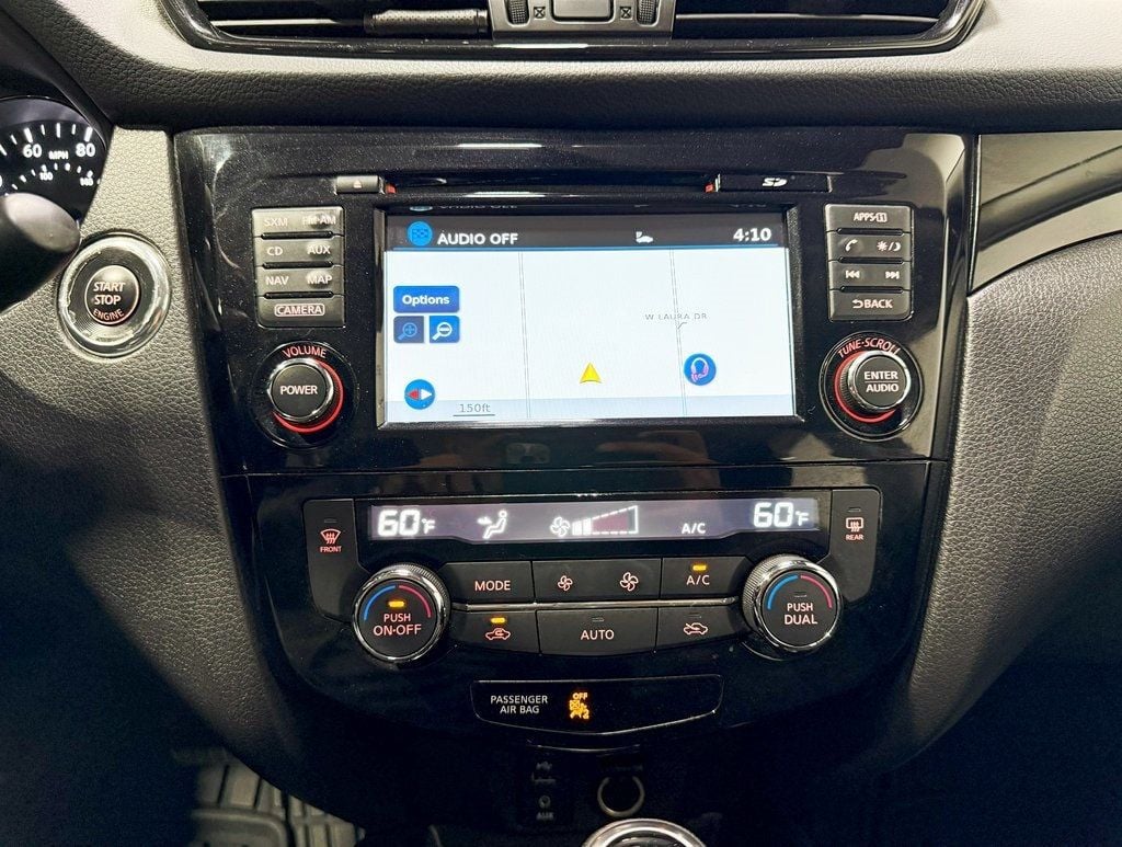 2017 Nissan Rogue Sport SV photo 14