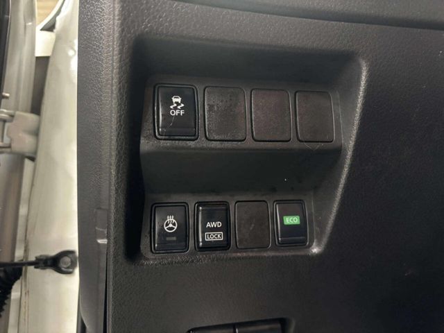 2017 Nissan Rogue Sport AWD SV - 22995194 - 34