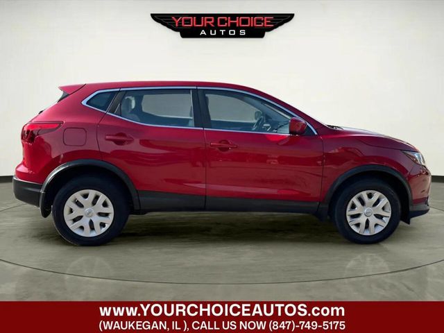 2017 Nissan Rogue Sport AWD SV - 23049605 - 5