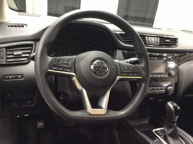 2017 Nissan Rogue Sport AWD SV - 22945198 - 10