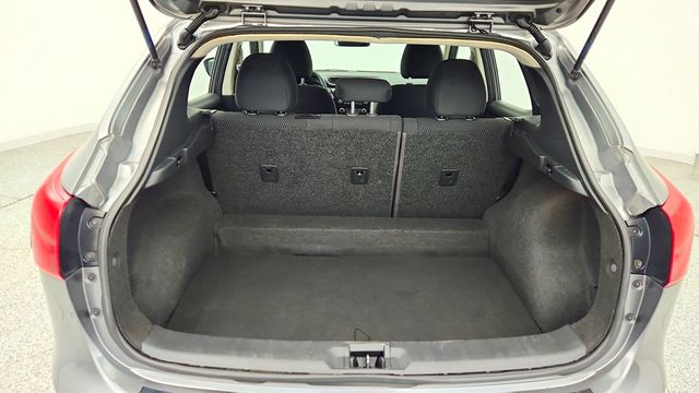 2017 Nissan Rogue Sport AWD S with 17'' Aluminum Alloy Wheels - 23006925 - 20