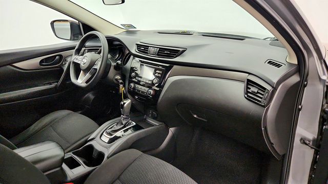 2017 Nissan Rogue Sport AWD S with 17'' Aluminum Alloy Wheels - 23006925 - 23