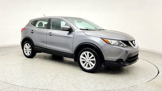 2017 Nissan Rogue Sport AWD S with 17'' Aluminum Alloy Wheels - 23006925 - 2