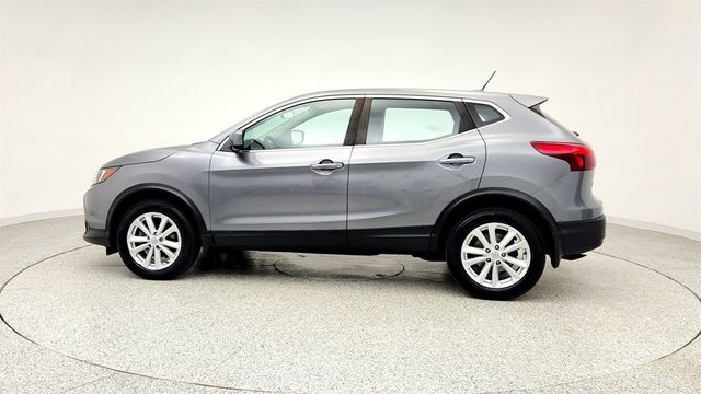 2017 Nissan Rogue Sport AWD S with 17'' Aluminum Alloy Wheels - 23006925 - 7