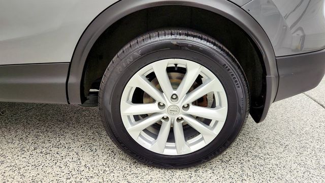 2017 Nissan Rogue Sport AWD S with 17'' Aluminum Alloy Wheels - 23006925 - 8