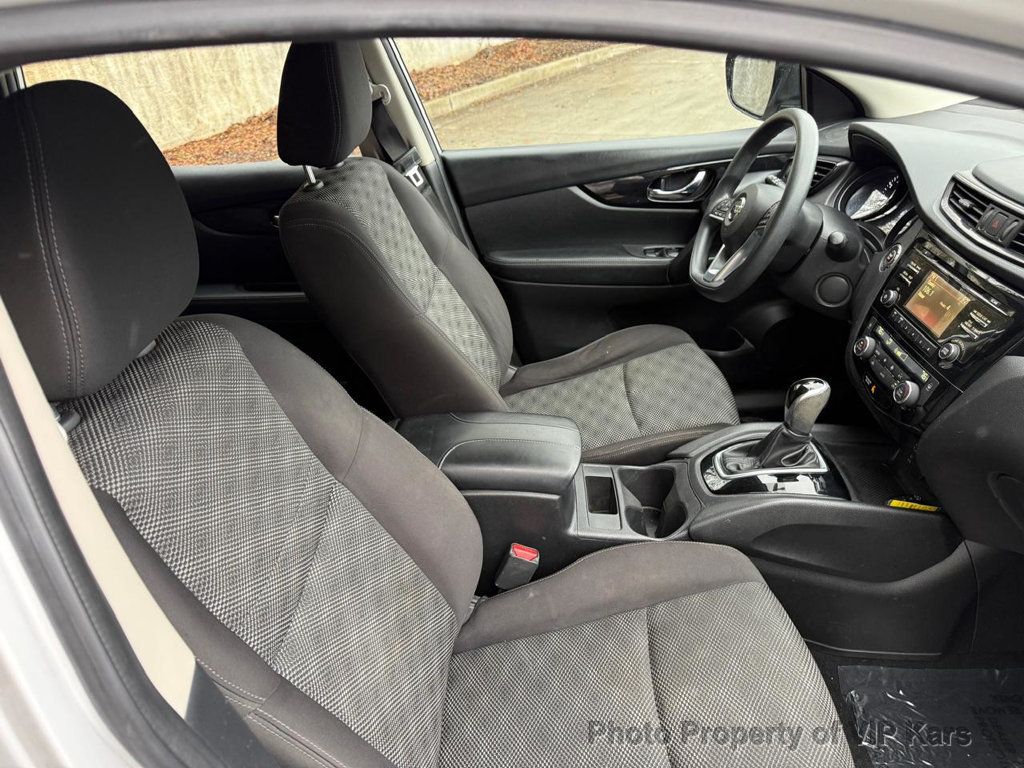 2017 Nissan Rogue Sport FWD S - 22997404 - 9