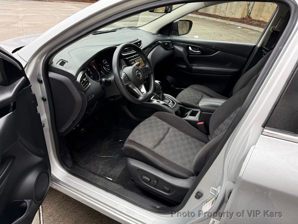 2017 Nissan Rogue Sport FWD S - 22997404 - 8