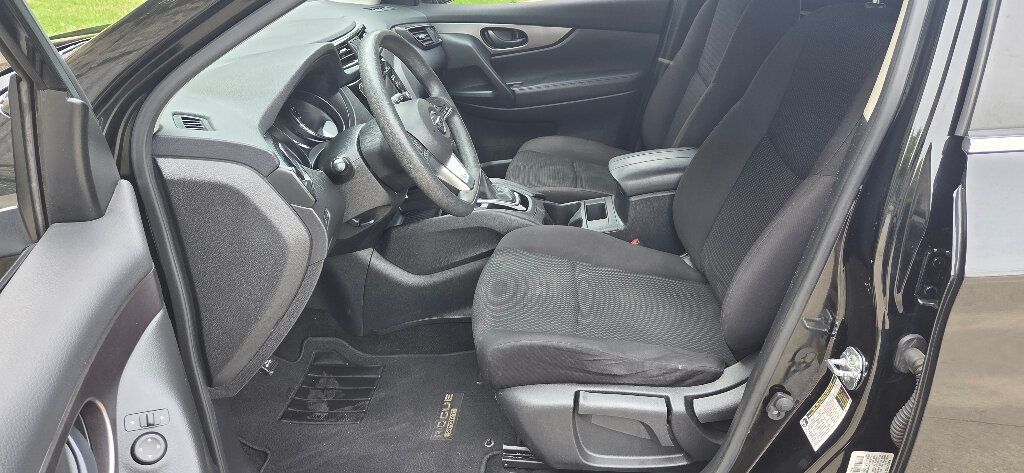 2017 Nissan Rogue Sport FWD S - 23021721 - 10