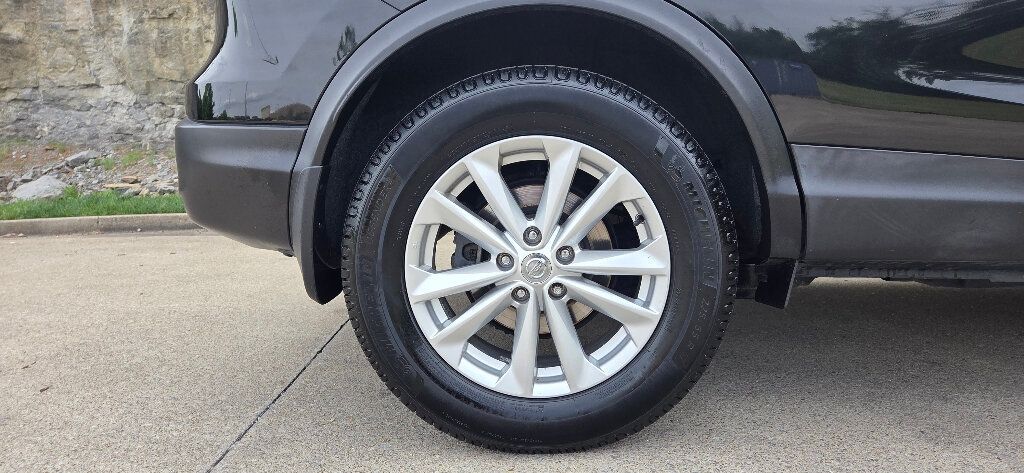 2017 Nissan Rogue Sport FWD S - 23021721 - 26