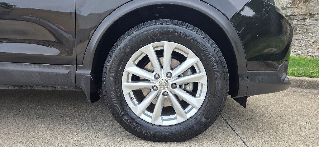 2017 Nissan Rogue Sport FWD S - 23021721 - 27