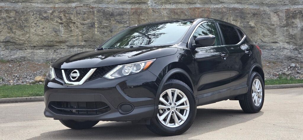 2017 Nissan Rogue Sport FWD S - 23021721 - 30
