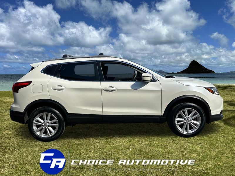 2017 Nissan Rogue Sport FWD SV - 23035956 - 8