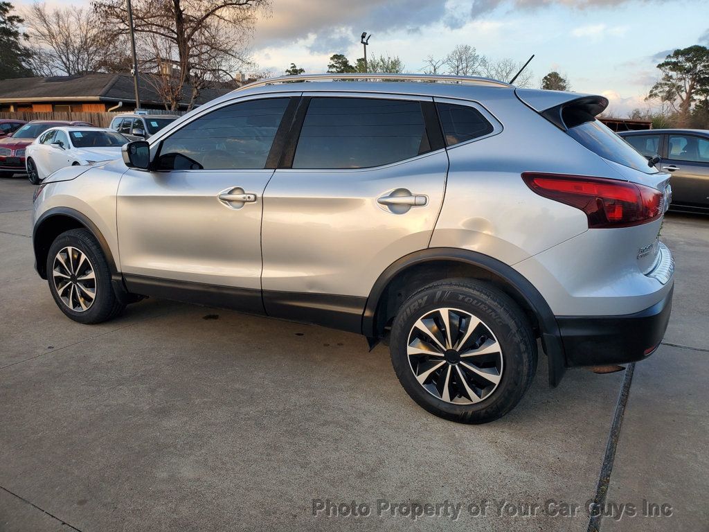 2017 Nissan Rogue Sport FWD SV - 22993672 - 11