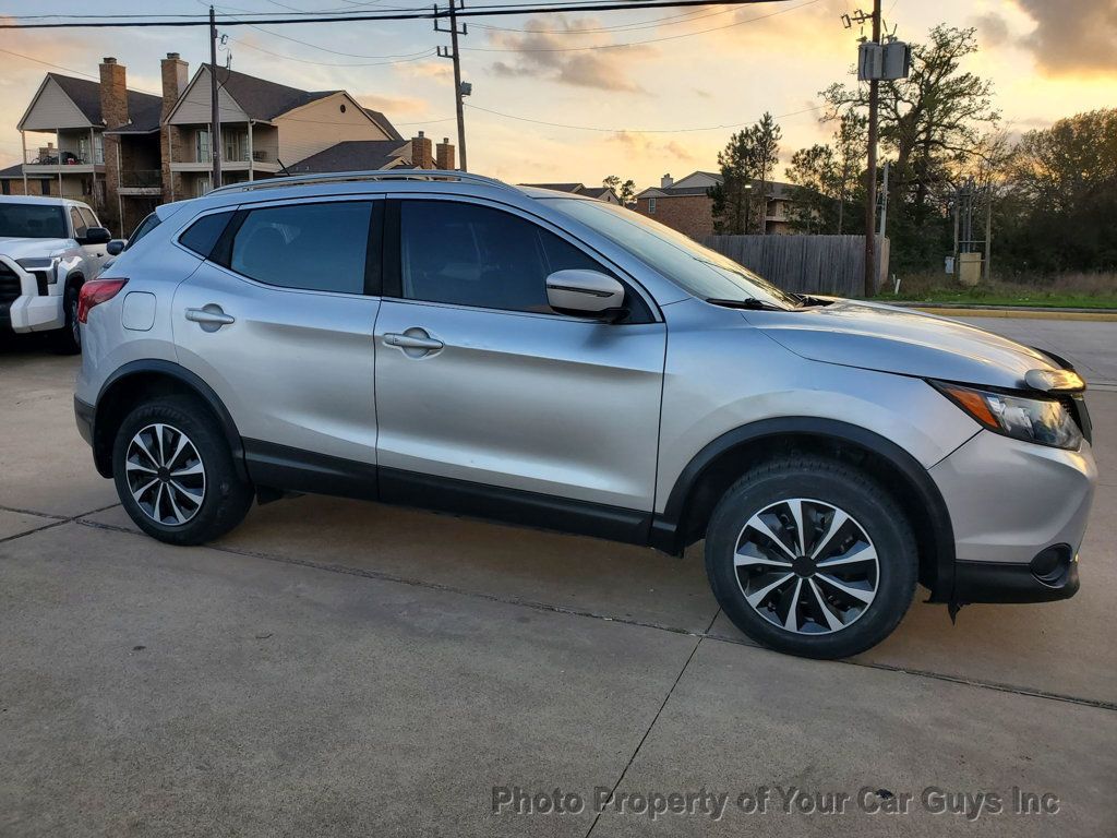 2017 Nissan Rogue Sport FWD SV - 22993672 - 5