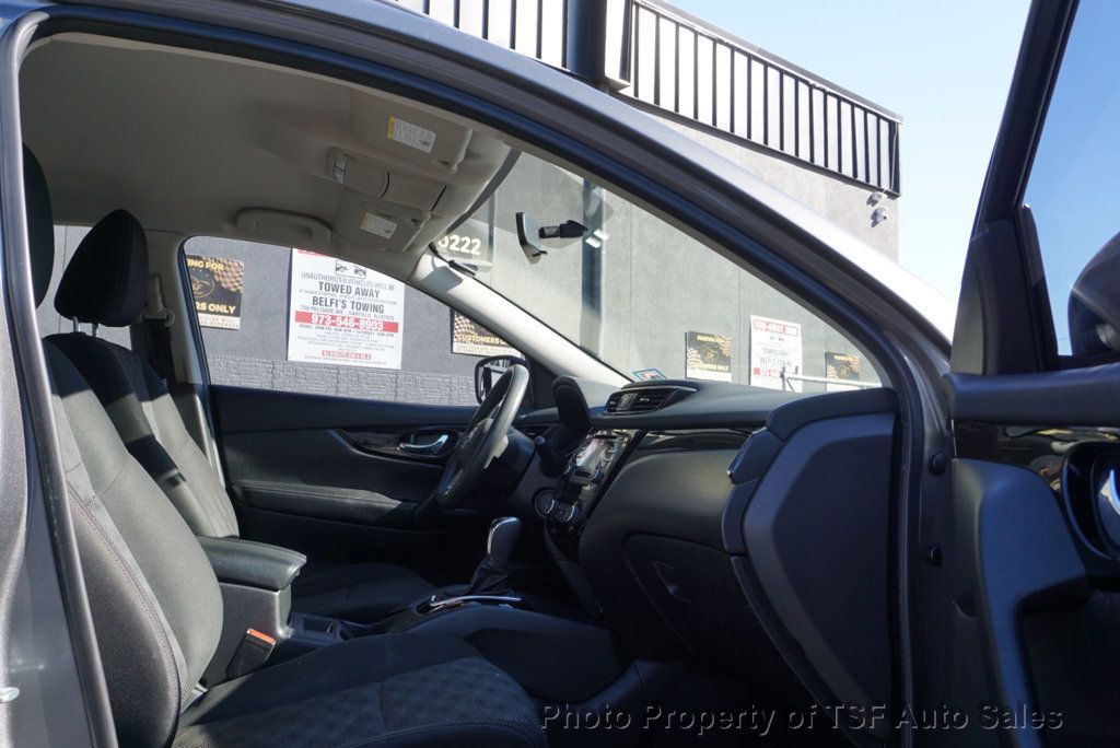 2017 Nissan Rogue Sport FWD SV - 22981364 - 10