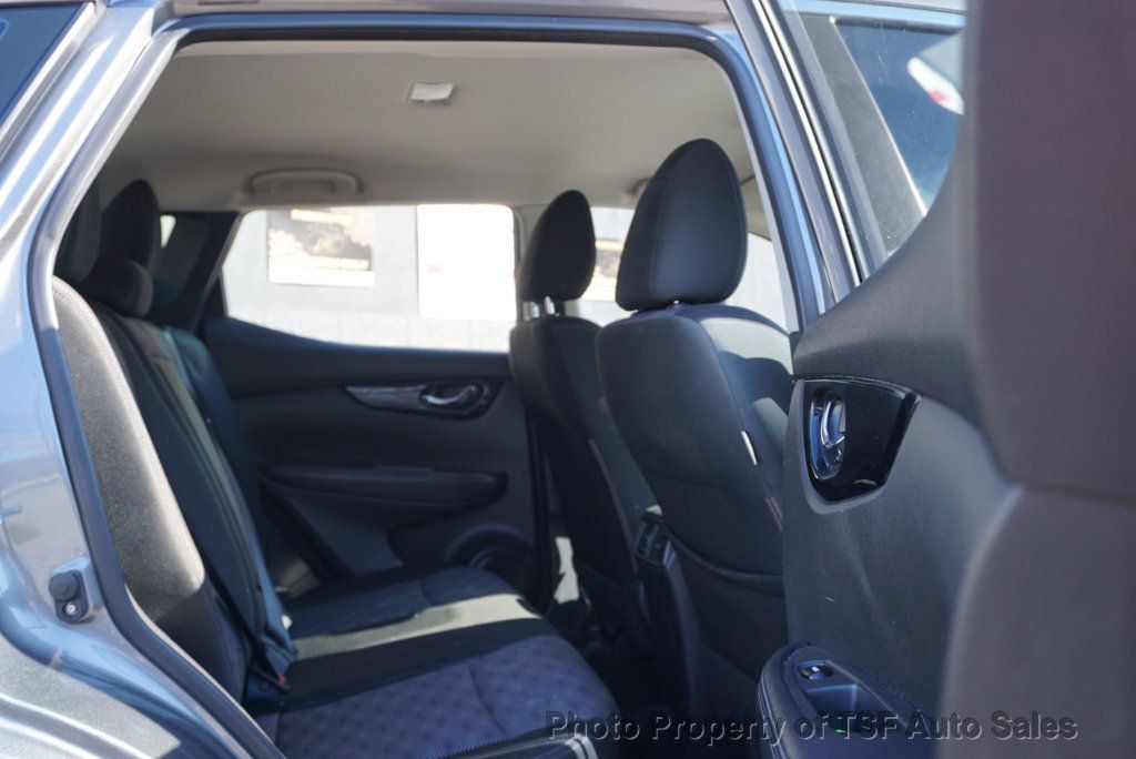 2017 Nissan Rogue Sport FWD SV - 22981364 - 12