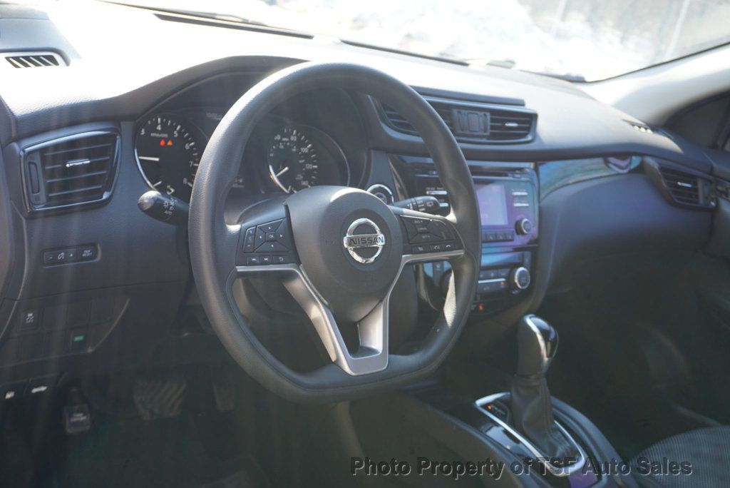 2017 Nissan Rogue Sport FWD SV - 22981364 - 14