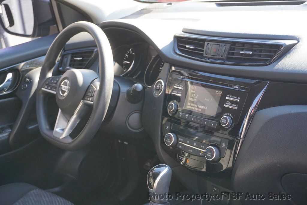 2017 Nissan Rogue Sport FWD SV - 22981364 - 15