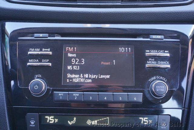 2017 Nissan Rogue Sport FWD SV - 22981364 - 17