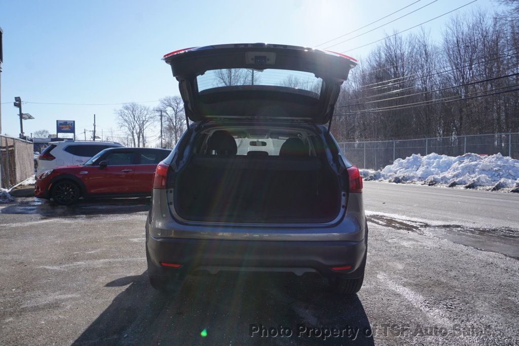 2017 Nissan Rogue Sport FWD SV - 22981364 - 27