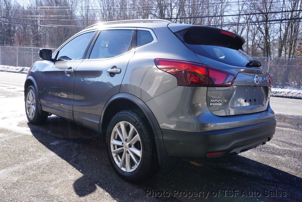 2017 Nissan Rogue Sport FWD SV - 22981364 - 4