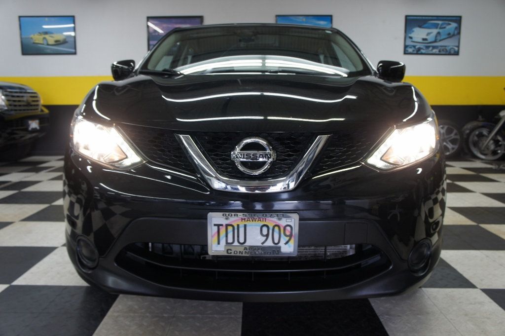 2017 Nissan Rogue Sport Low miles, Great Shape - 22546891 - 0