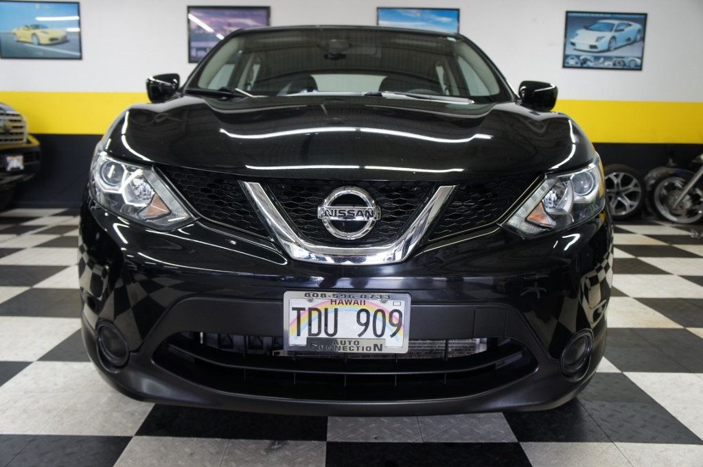 2017 Nissan Rogue Sport Low miles, Great Shape - 22546891 - 9