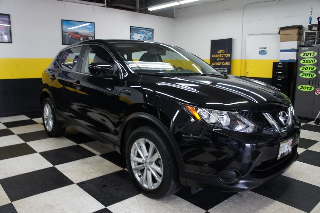 2017 Nissan Rogue Sport Low miles, Great Shape - 22546891 - 1