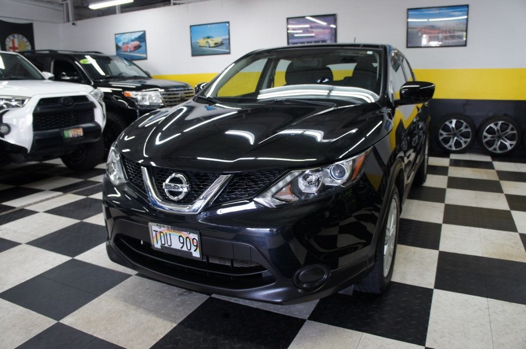 2017 Nissan Rogue Sport Low miles, Great Shape - 22546891 - 22