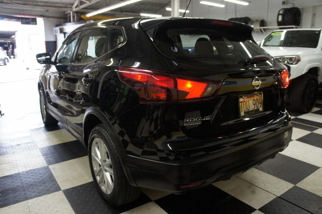 2017 Nissan Rogue Sport Low miles, Great Shape - 22546891 - 7