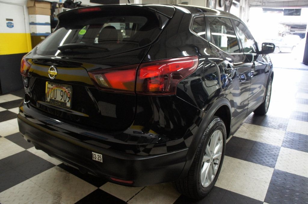 2017 Nissan Rogue Sport Low miles, Great Shape - 22546891 - 8