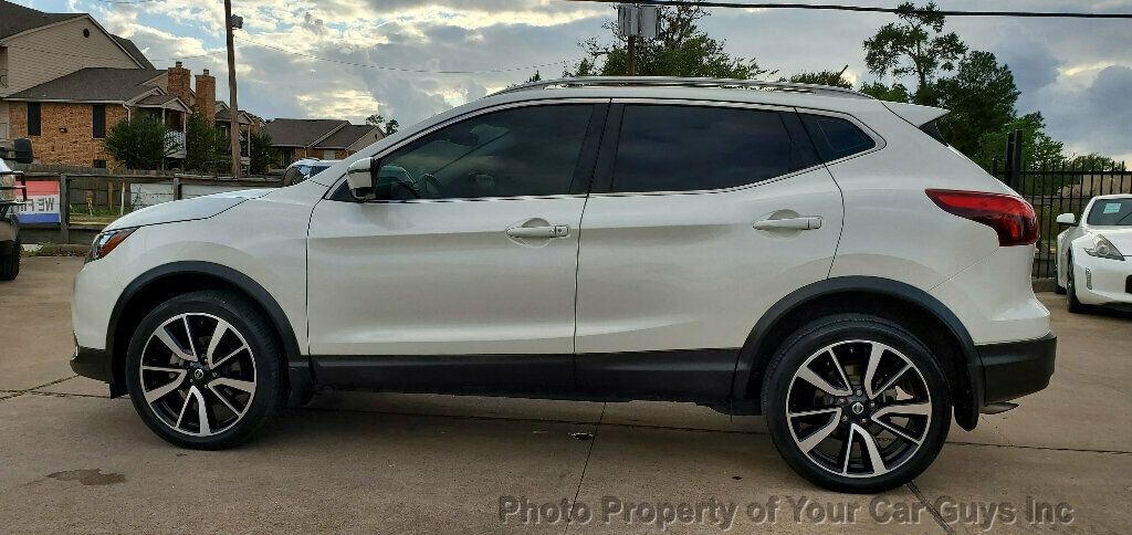 2017 Nissan Rogue Sport SL - 22664747 - 19