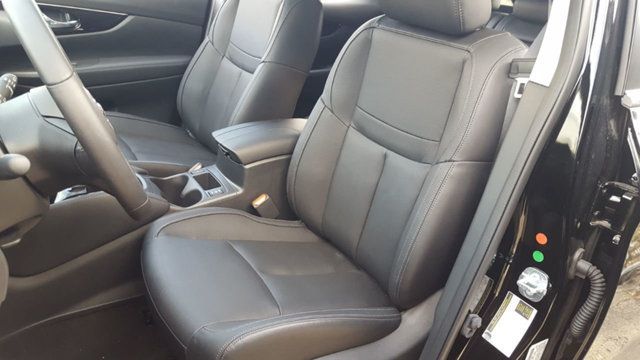 2017 Nissan Rogue Sport SL AWD Premium Platinum w/Navigation - 18043444 - 12