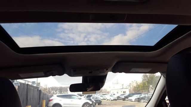 2017 Nissan Rogue Sport SL AWD Premium Platinum w/Navigation - 18043444 - 14