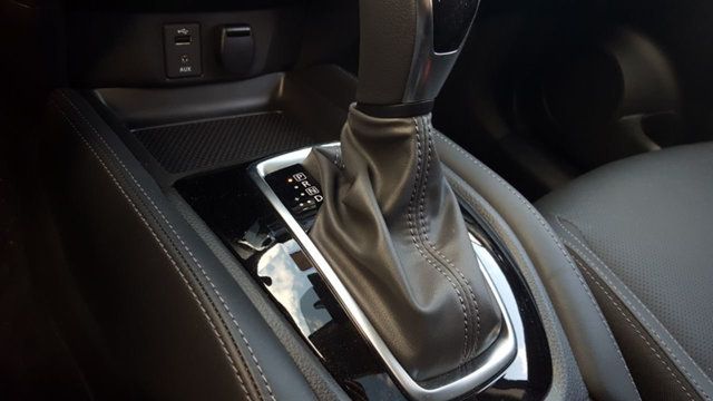 2017 Nissan Rogue Sport SL AWD Premium Platinum w/Navigation - 18043444 - 22