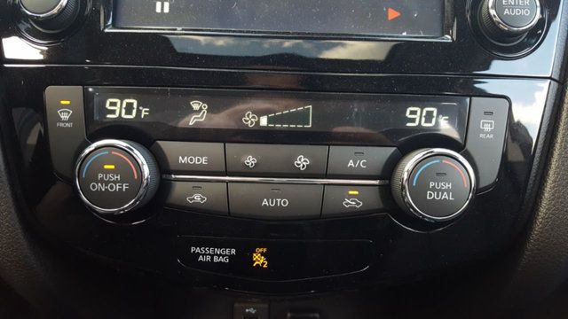 2017 Nissan Rogue Sport SL AWD Premium Platinum w/Navigation - 18043444 - 23