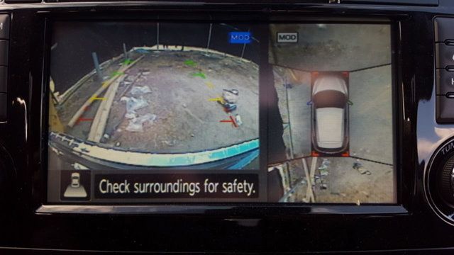 2017 Nissan Rogue Sport SL AWD Premium Platinum w/Navigation - 18043444 - 25